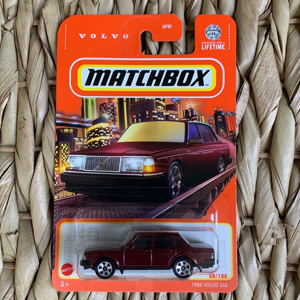 1986 Volvo 240 Sedan Matchbox Car Diecast Metal Maroon Burgundy Red MBX 2024 🆕